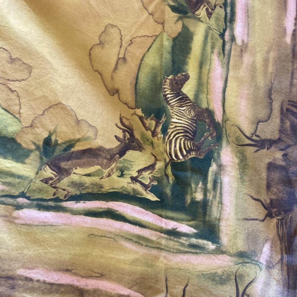 Beautiful vintage Serengeti Africa Cotton Tablecloth Artwork is amazing